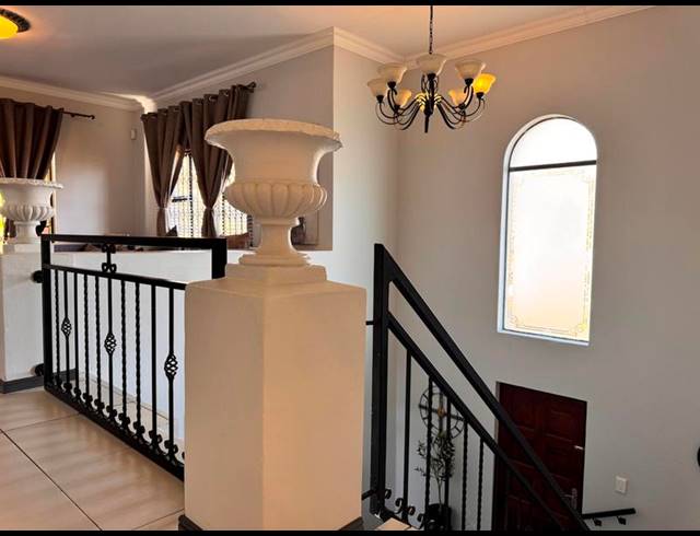 3 BEDROOM HOUSE FOR SALE IN RANGEVIEW EXT 4